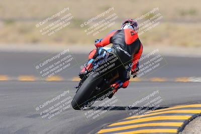 media/Oct-08-2022-SoCal Trackdays (Sat) [[1fc3beec89]]/Turn 11 Backside (1145am)/